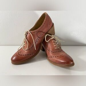 Frye Womens Size 9 Leather Oxford Maggie Perf Wingtip Shoes